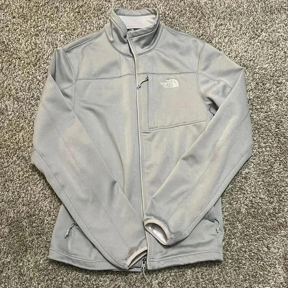 EUC Men’s The North Face Grey Coat, Size Small